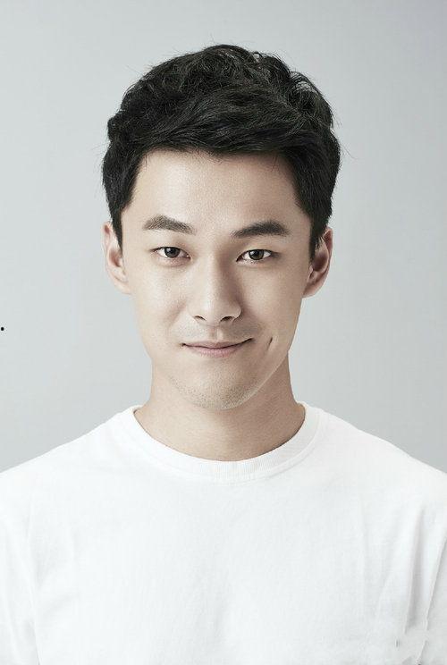 蒋成英是什么电视剧,传奇女侠的江湖传奇